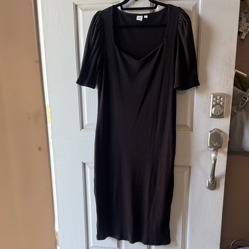 GAP Black Midi Dress